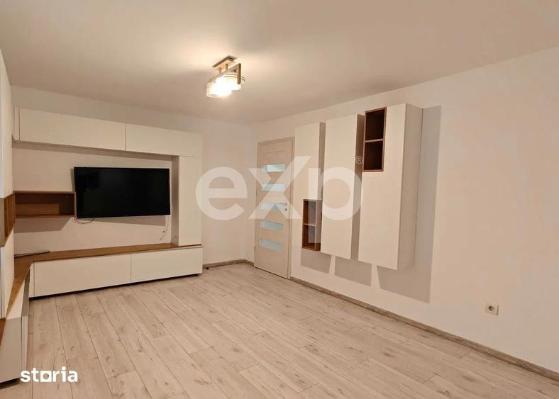 Apartament cu 3 camere decomandat în Zorilor