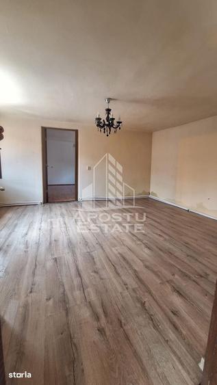 Casă cu 6 camere cu Teren 479 Mp în Mehala