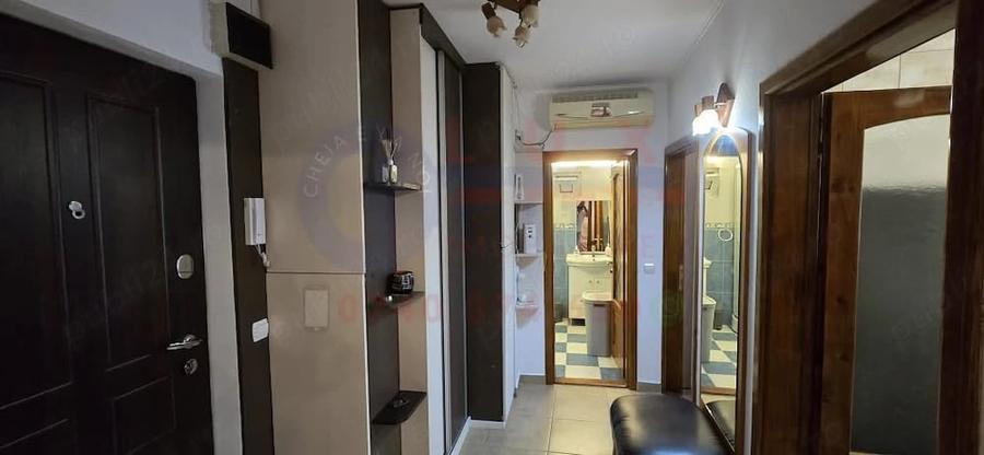 Apartament cu 2 camere decomandat în Central