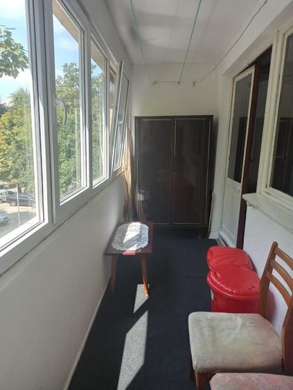 Apartament cu 3 camere semidecomandat în Lujerului