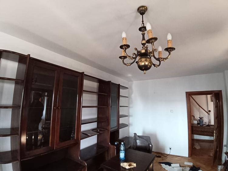 Apartament cu 4 camere în Splaiul Unirii