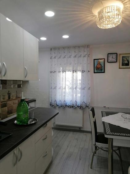 Apartament cu 2 camere decomandat în Exterior Vest