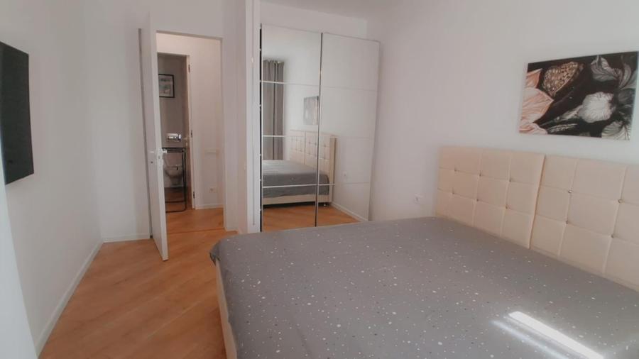 Apartament cu 3 camere decomandat, mobilat în Pipera