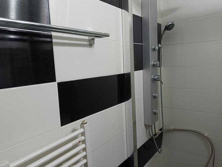 Apartament cu 3 camere decomandat în Nord