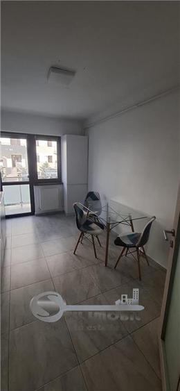 Apartament cu 3 camere decomandat în Bucium