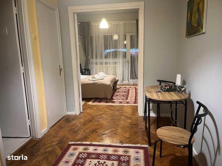Apartament cu 2 camere decomandat în Universitate