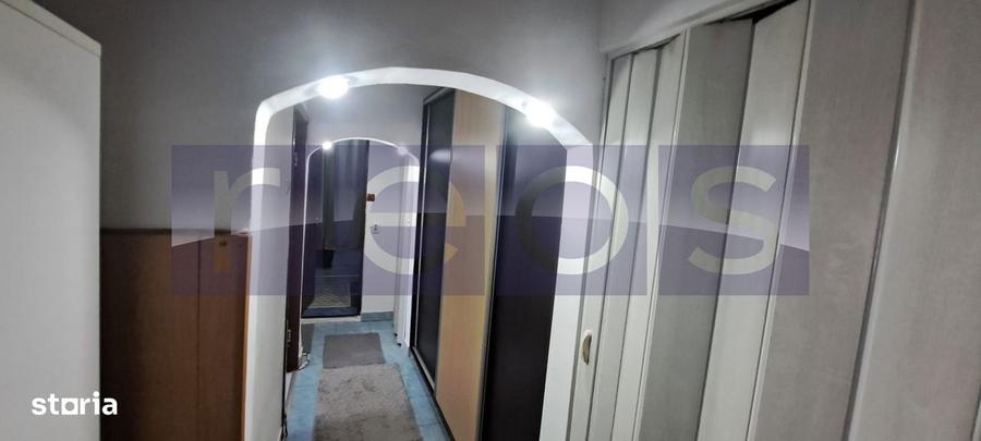 Apartament cu 3 camere decomandat, mobilat în Central