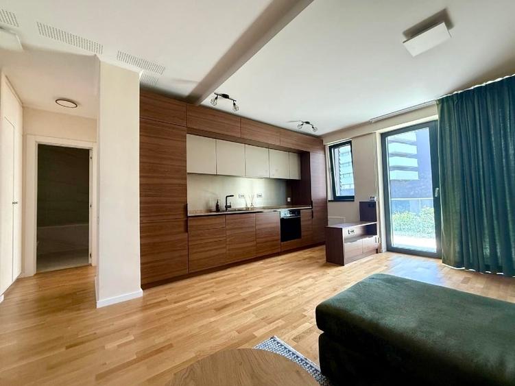 Apartament cu 2 camere semidecomandat, mobilat în Aviației