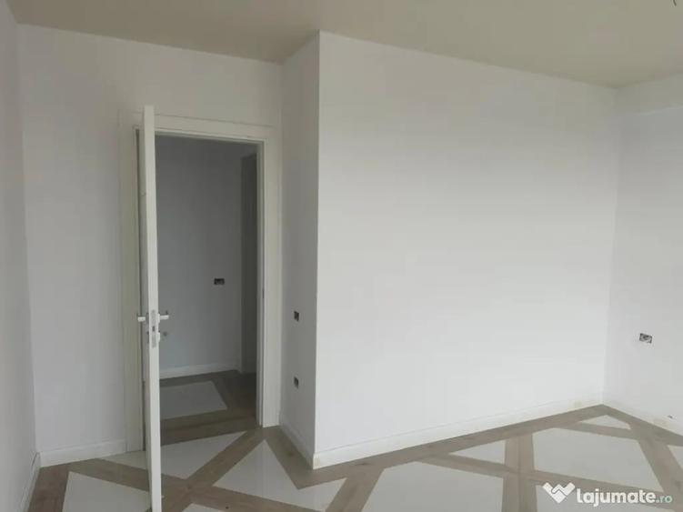 Apartament cu 2 camere decomandat în Tomis Plus