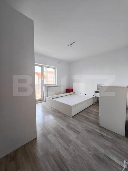 Apartament cu 4 camere decomandat, mobilat în Odobescu