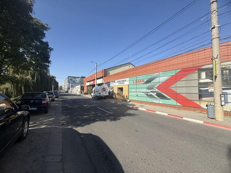 Spațiu comercial, de 882 mp, în Central