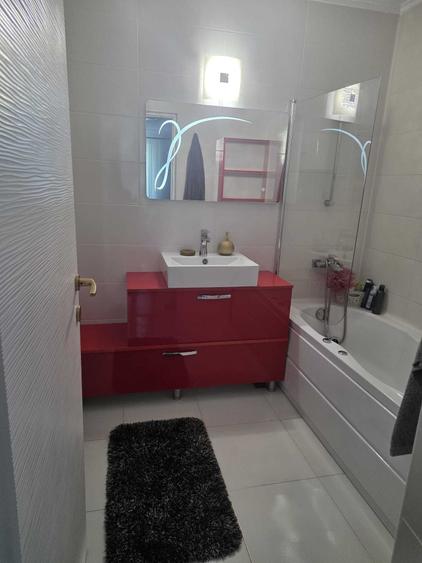 Apartament cu 2 camere decomandat în Halânga