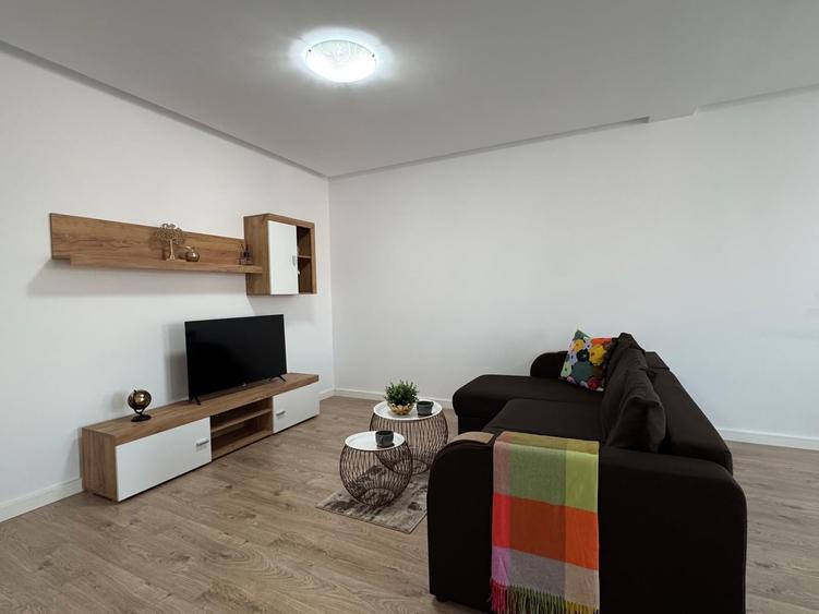 Apartament cu 3 camere decomandat, mobilat în Braytim