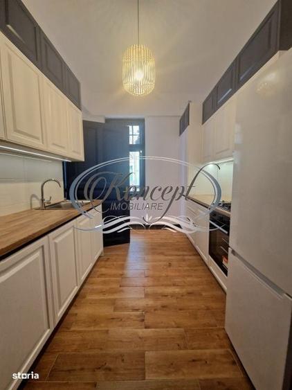 Apartament cu 3 camere semidecomandat în Ultracentral