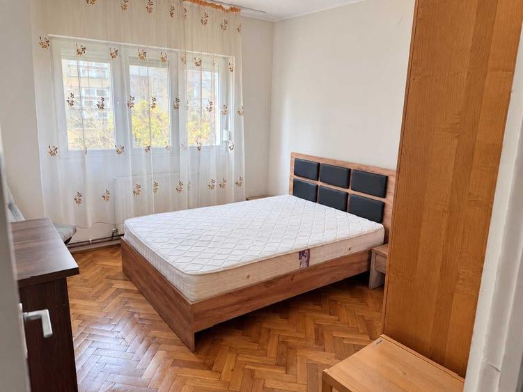 Apartament cu 3 camere decomandat în Lunca Apei