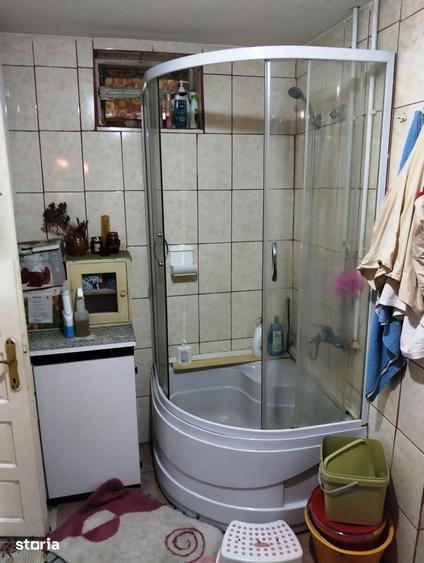 Casă cu 4 camere cu Teren 1020 Mp în Stănești