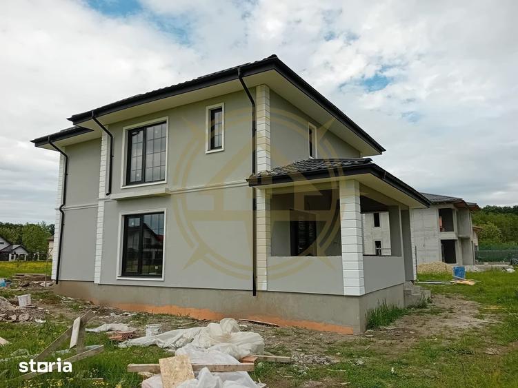 Casă cu 5 camere cu Teren 500 Mp în Corbeanca