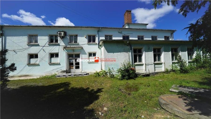 Spațiu comercial, de 1,500 mp, în Vașcău