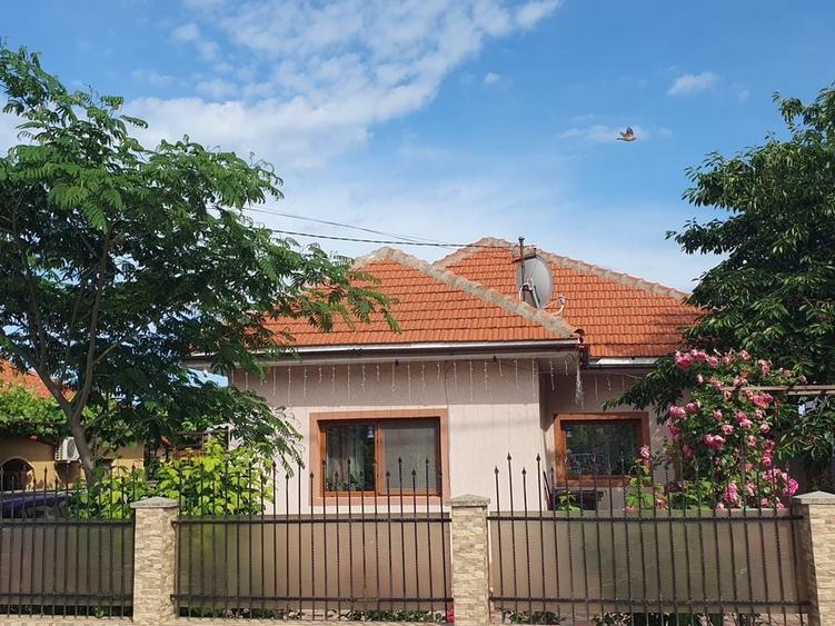 Casă cu 4 camere în Tuzla