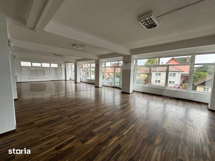 Spațiu comercial, de 220 mp, în Central