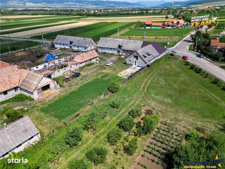 Casă cu 5 camere cu Teren 1170 Mp în Ghidfalău