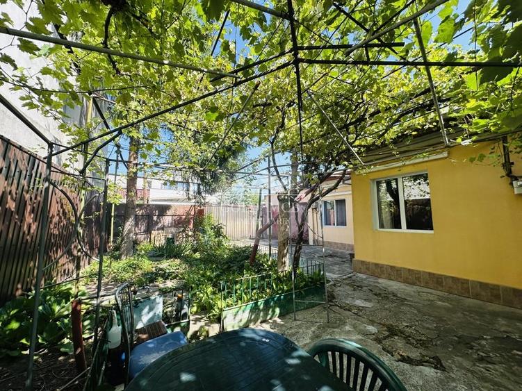 Casă cu 4 camere cu Canalizare în Colentina