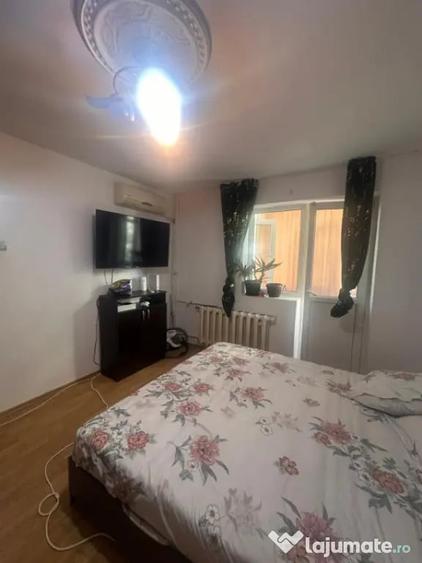 Apartament cu 2 camere semidecomandat în City Park Mall