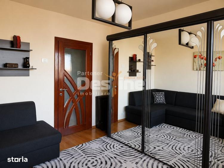 Apartament cu 3 camere decomandat în Central