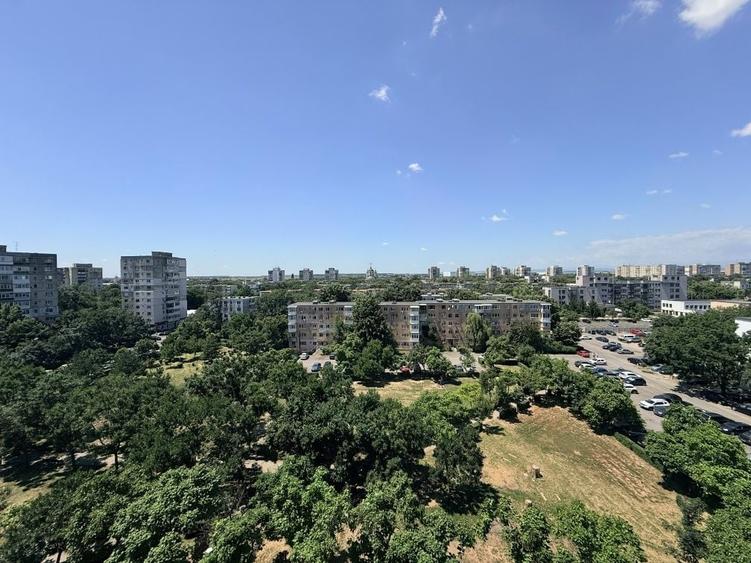 Apartament cu 2 camere decomandat în Vest