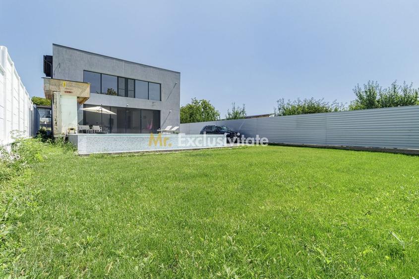 Casă cu 8 camere cu Piscina în Bănești