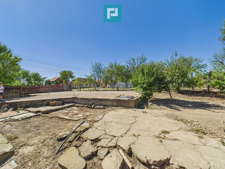 Casă individuală cu 3 camere cu Canalizare în Moravița