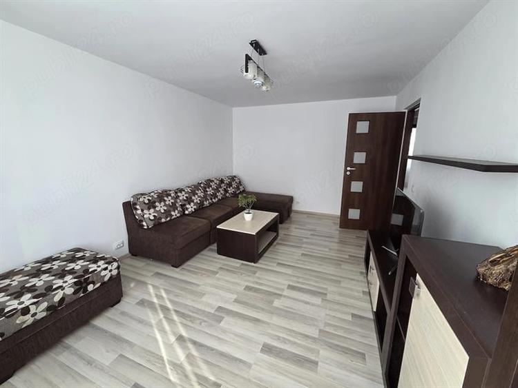 Apartament cu 3 camere decomandat în 1 Decembrie 1918