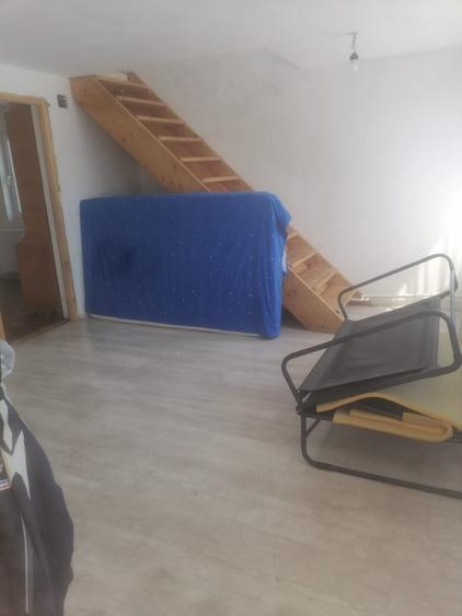 Casă cu 4 camere în Schitu Golești