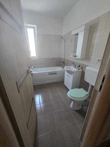 Apartament cu 2 camere semidecomandat în Lacul Morii