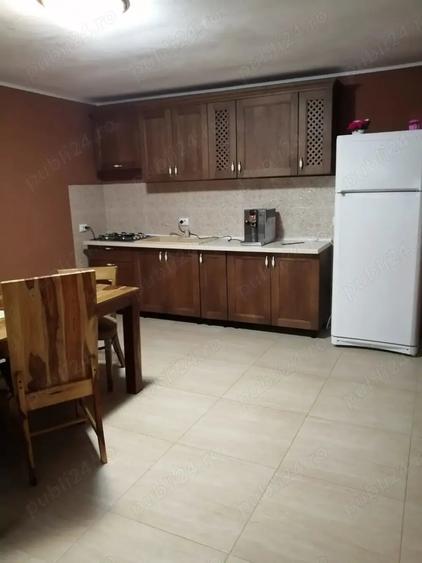 Casă cu 4 camere cu Teren 5000 Mp în Central