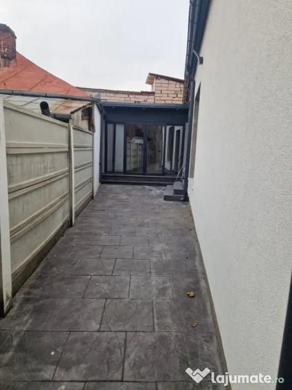 Casă cu 3 camere cu Teren 150 Mp în George Enescu
