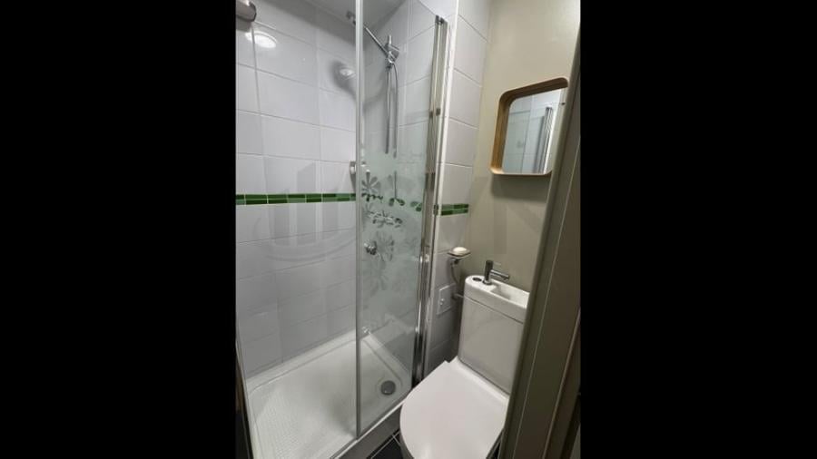 Apartament cu 3 camere decomandat în Victoriei