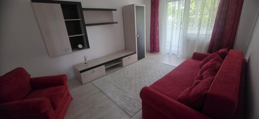 Apartament cu 2 camere decomandat în Pandurilor