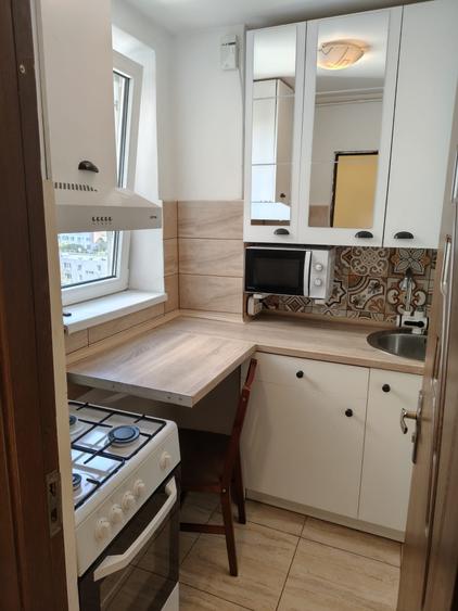 Apartament cu 3 camere semidecomandat în Drumul Taberei