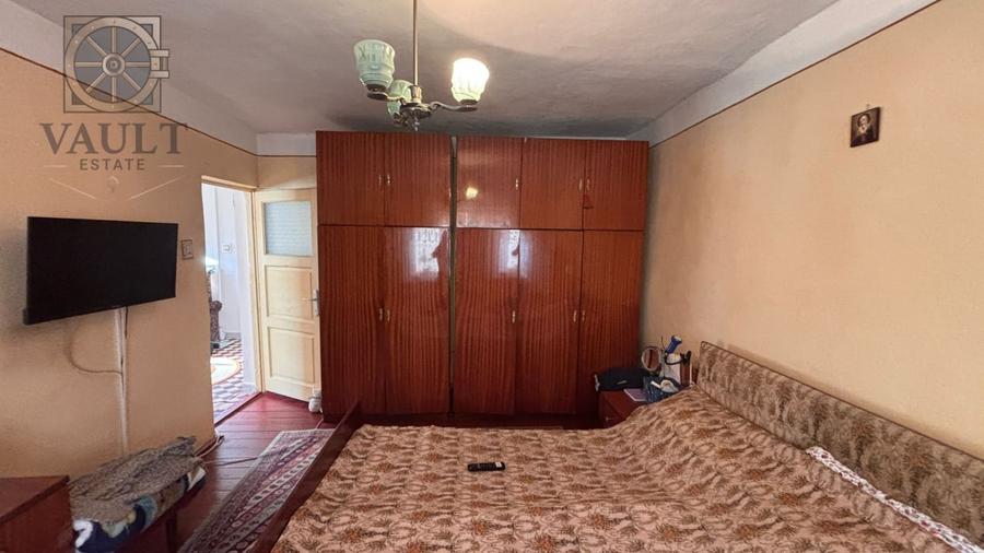 Casă individuală cu 4 camere cu Canalizare în Valu lui Traian