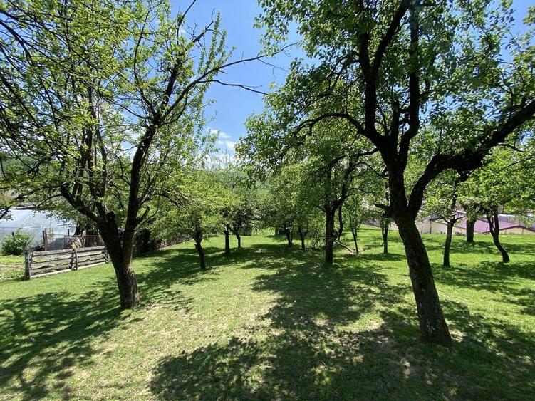 Casă cu 4 camere în Valea de Jos