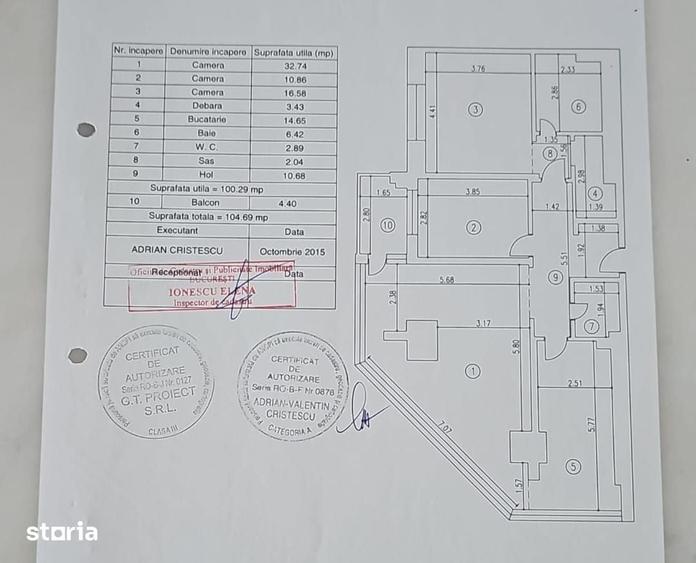 Apartament cu 3 camere decomandat în Pajura