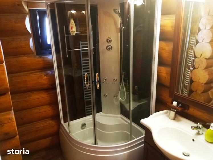 Casă cu 6 camere cu Teren 670 Mp în Florilor