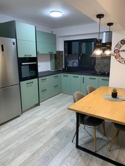 Apartament cu 2 camere decomandat în Faleză