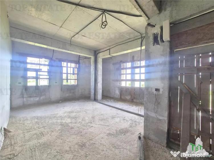 Casă cu 6 camere cu Teren 1372 Mp în Ghermănești