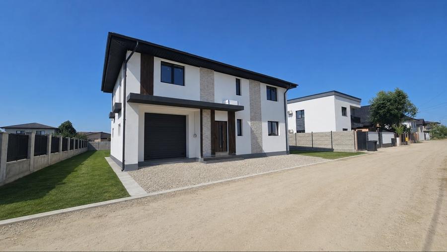 Casă individuală cu 5 camere cu Garaj în Berceni