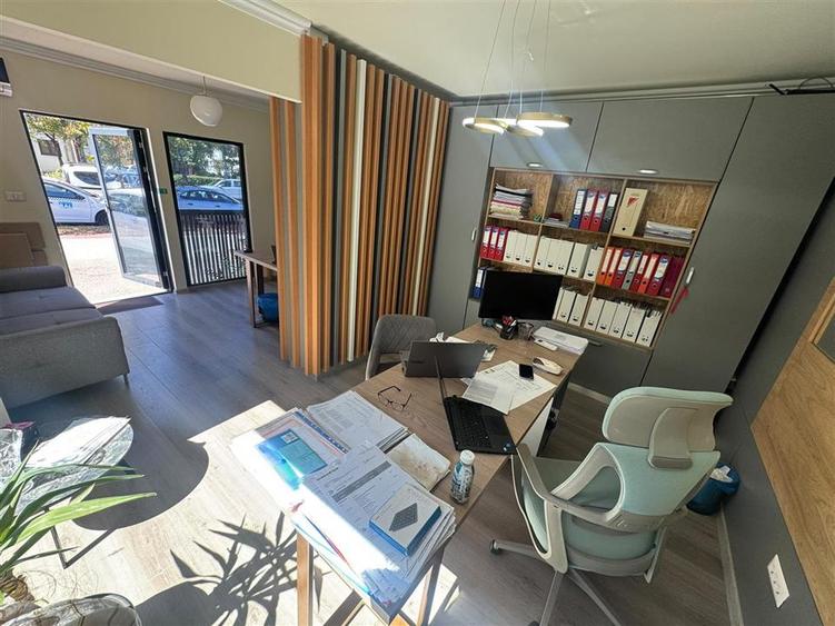 Spațiu comercial, de 23 mp, în Ultracentral