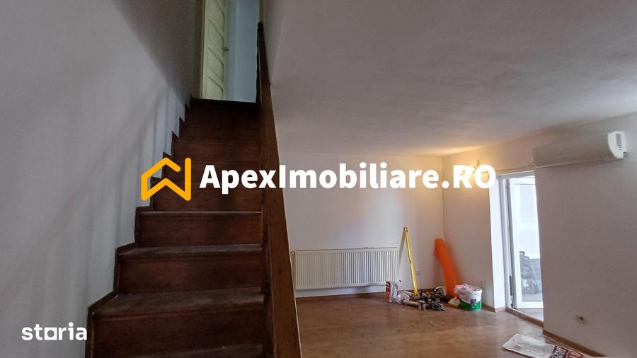 Casă cu 4 camere cu Teren 250 Mp în Domenii