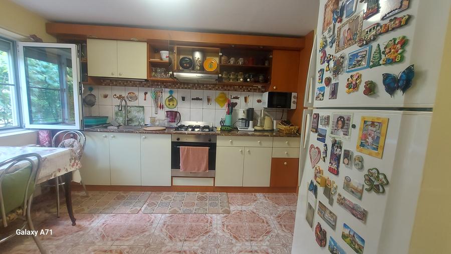 Casă individuală cu 3 camere cu Canalizare în Gruiu