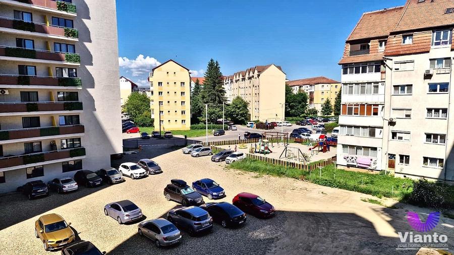 Apartament cu 2 camere decomandat, mobilat în Hipodrom 3